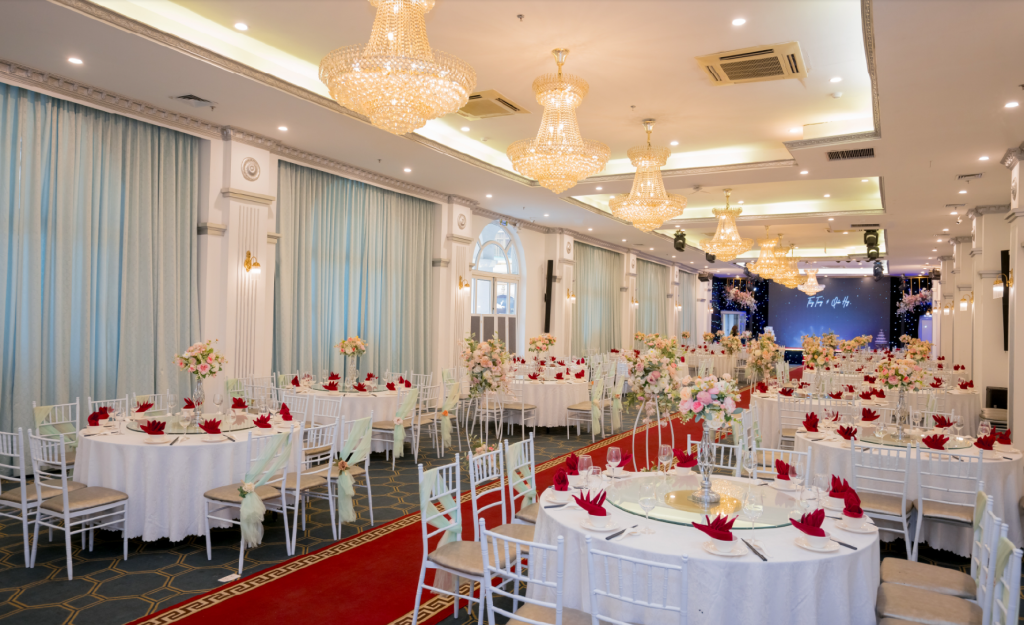 HỘI TRƯỜNG TẦNG 1