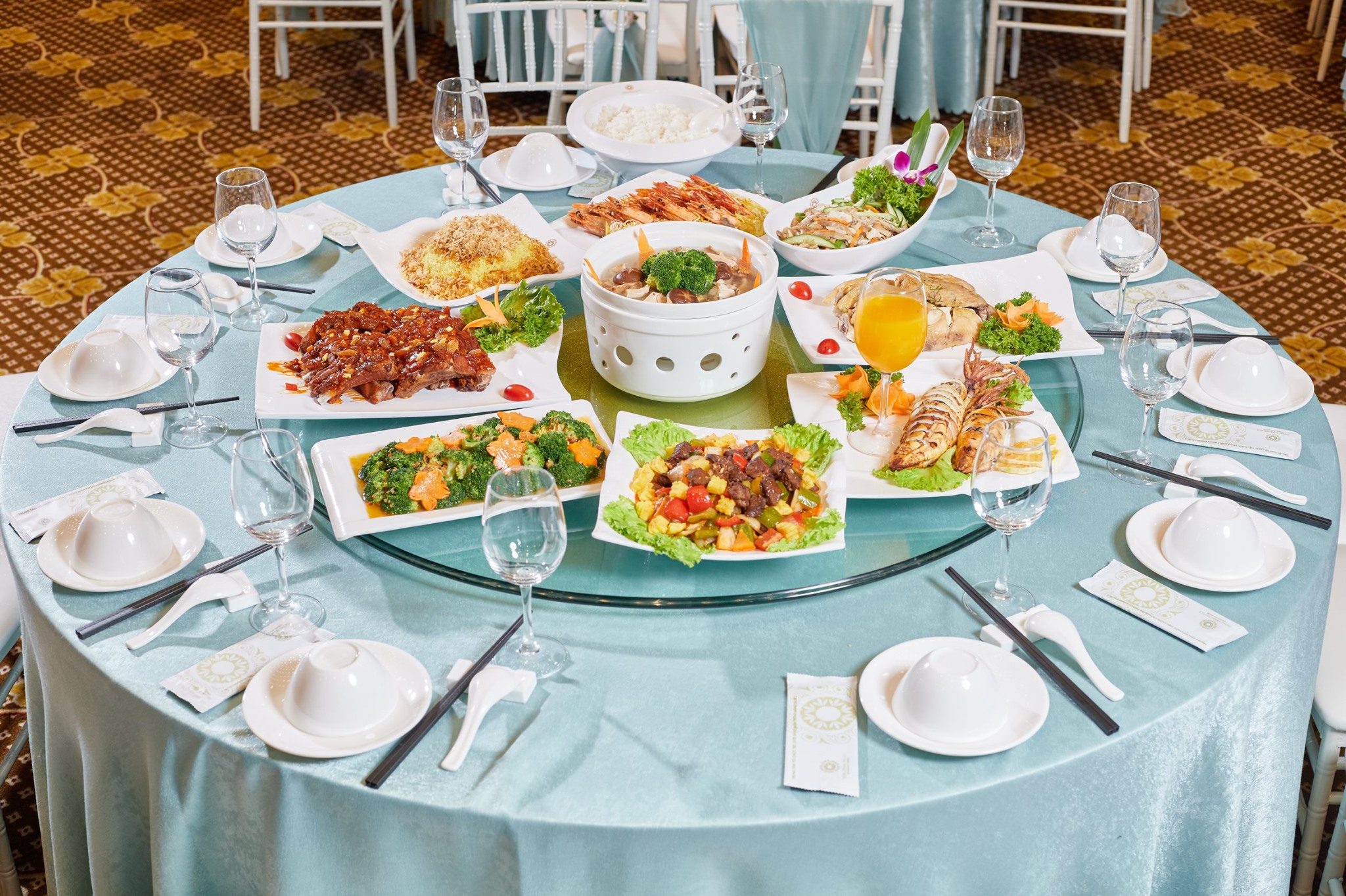 Trống Đồng Palace — 5 Thực đơn món ăn tiệc công ty độc đáo – Chỉ từ 150K/người