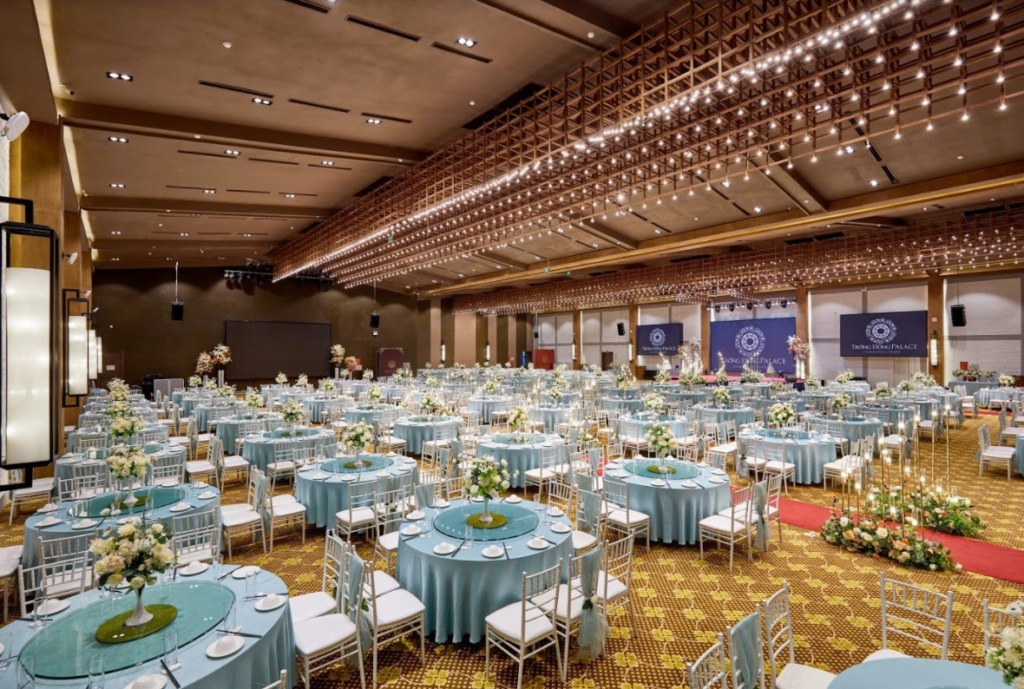 Không gian lý tưởng để tổ chức sự kiện công ty của Trống Đồng Palace Lãng Yên