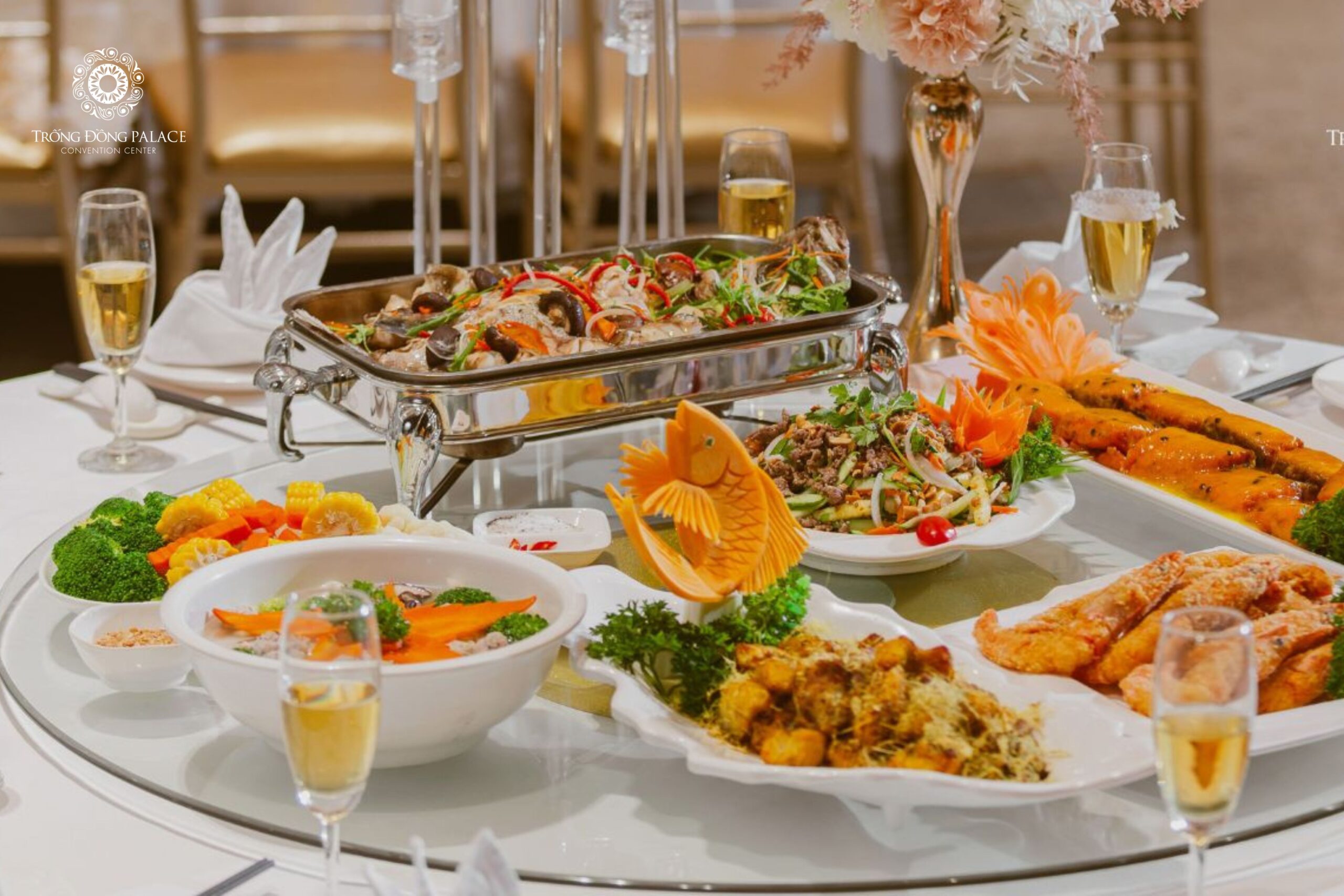 Trống Đồng Palace — Xu hướng đặt tiệc tại gia nhanh gọn – tiện lợi
