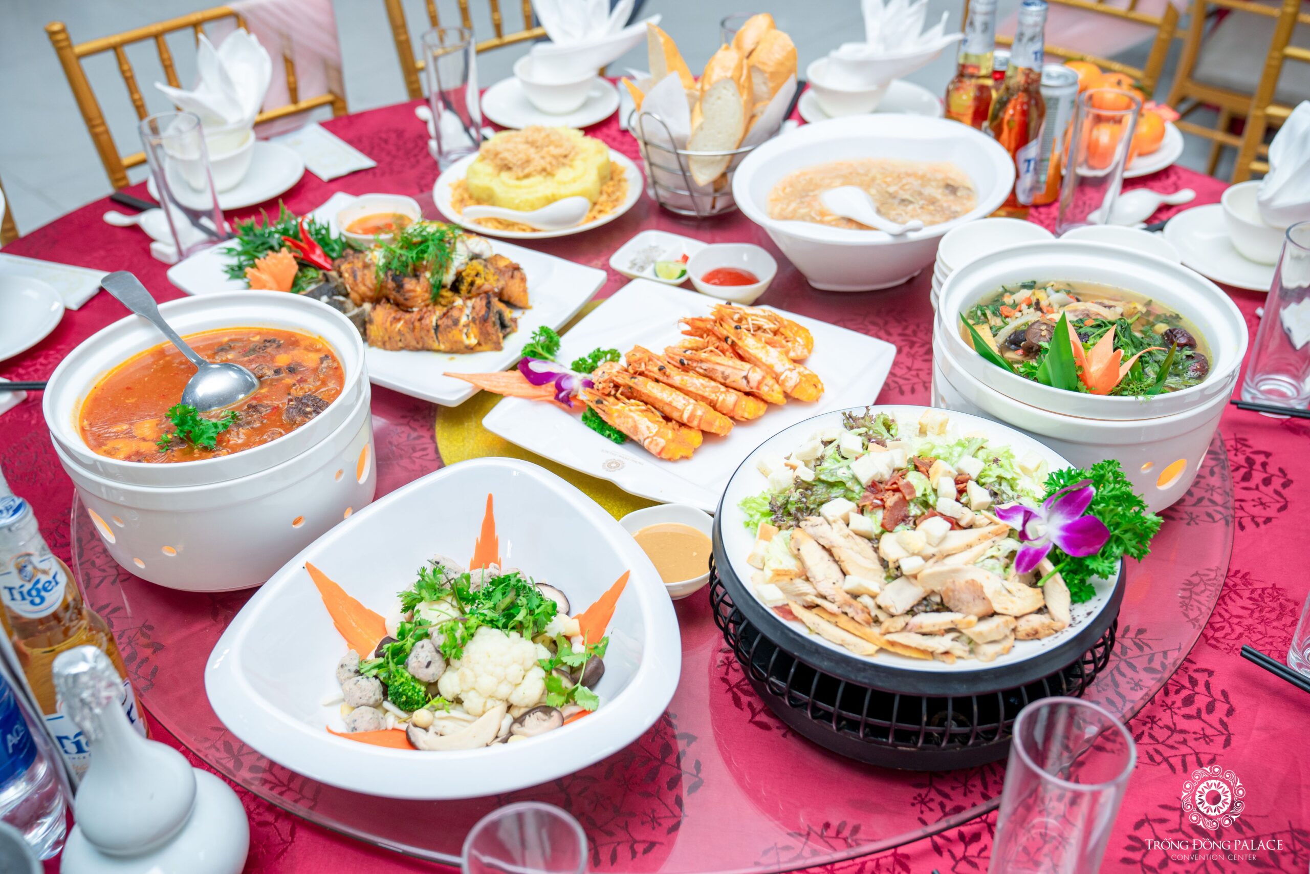 Trống Đồng Palace — Khám phá các loại hình đặt cỗ tại nhà ở Hà Nội