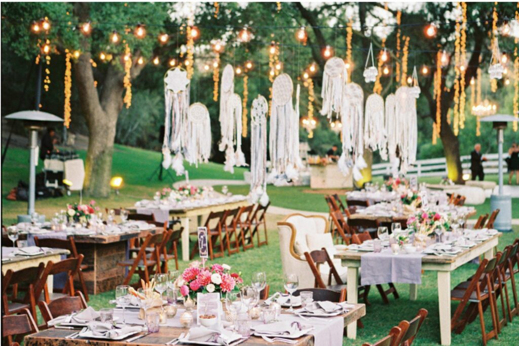 tiệc cưới Bohemian lấy cảm hứng từ phong cách du mục