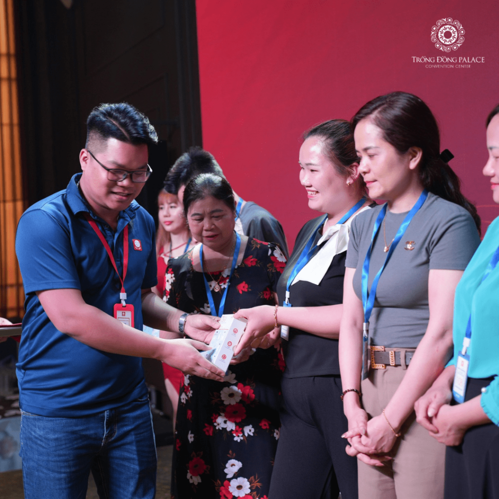 Bí quyết tổ chức tiệc công ty