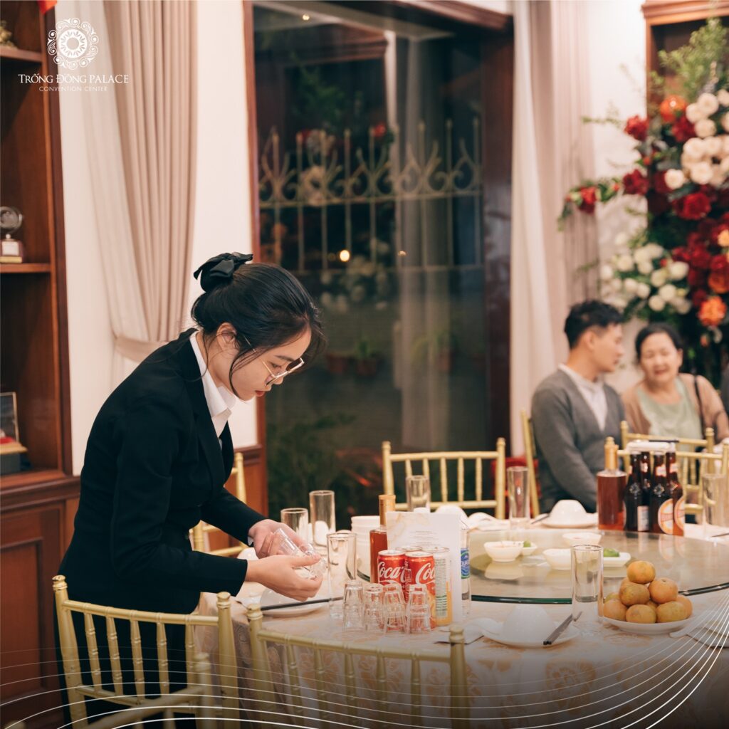 Tiệc tại gia Trống Đồng Palace