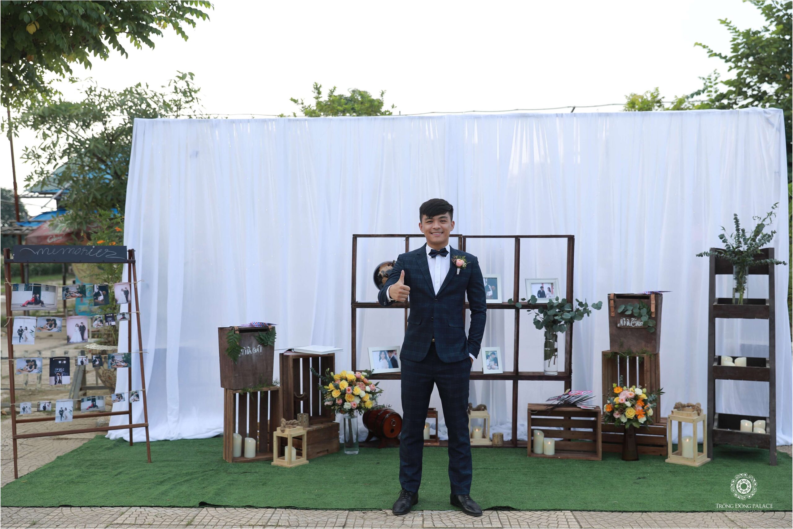Việc thuê dịch vụ trang trí trọn gói có thể giúp tiết kiệm chi phí hơn so với việc thuê từng dịch vụ riêng lẻ