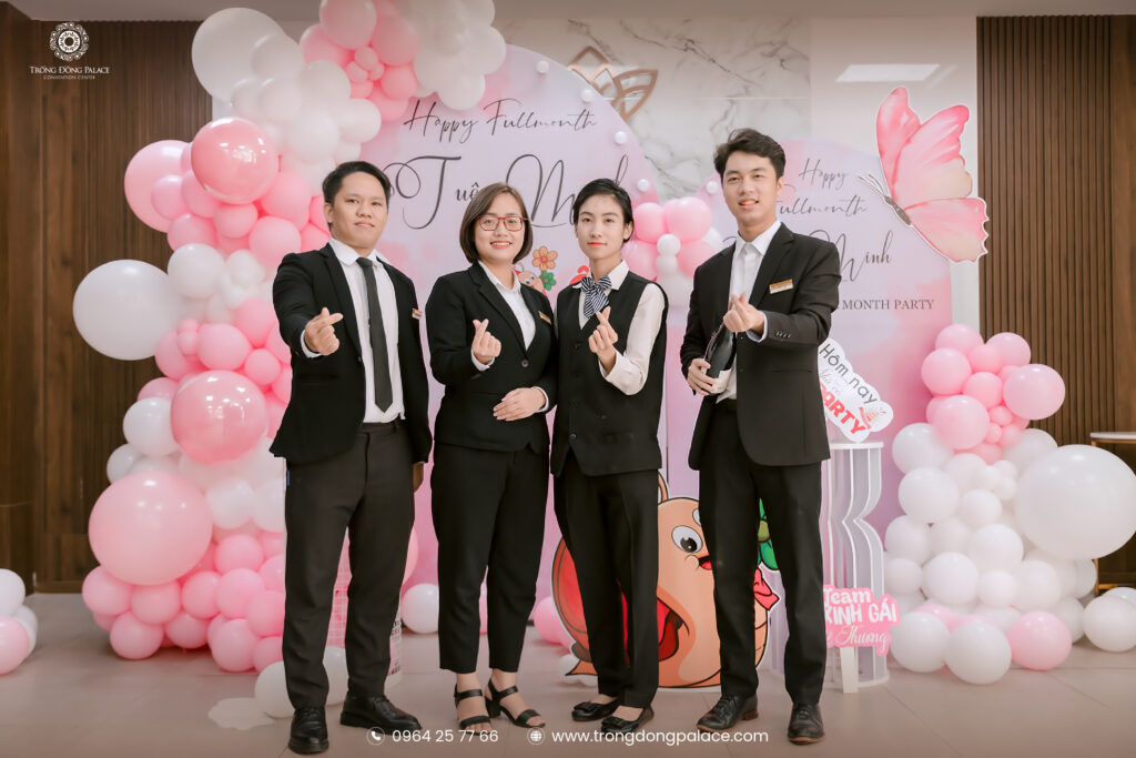 Tổ chức tiệc đầy tháng
