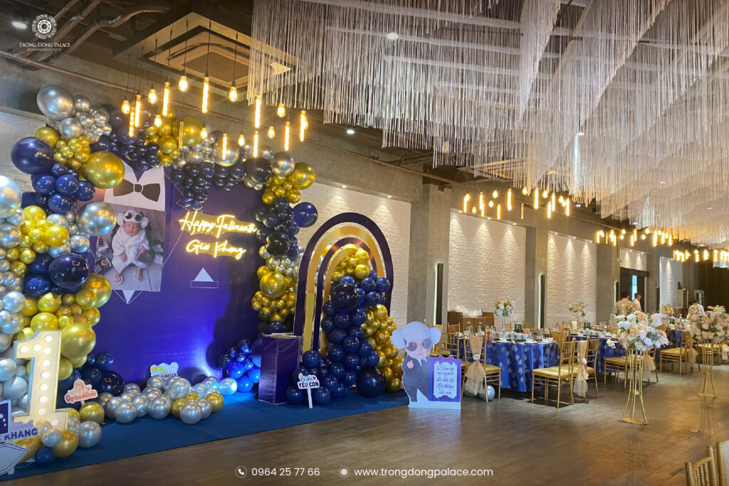 Tổ chức tiệc đầy tháng