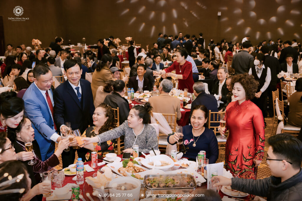 tổ chức tiệc cưới